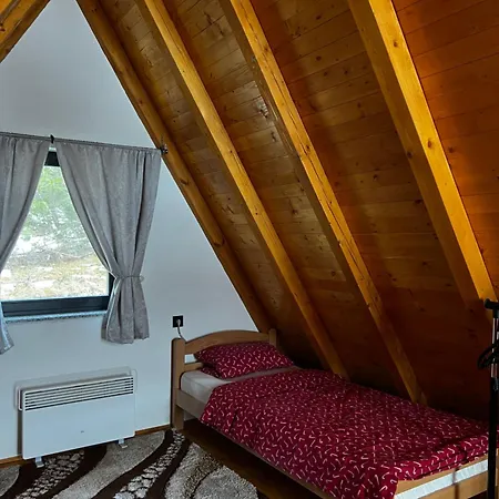 Vikendica Sumski Mir Romanija